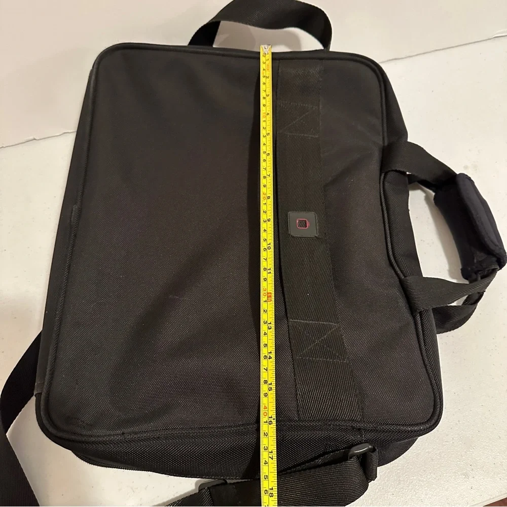 Solo Travel Sentry Check Fast Black Briefcase Laptop Style CLA314-4 Business